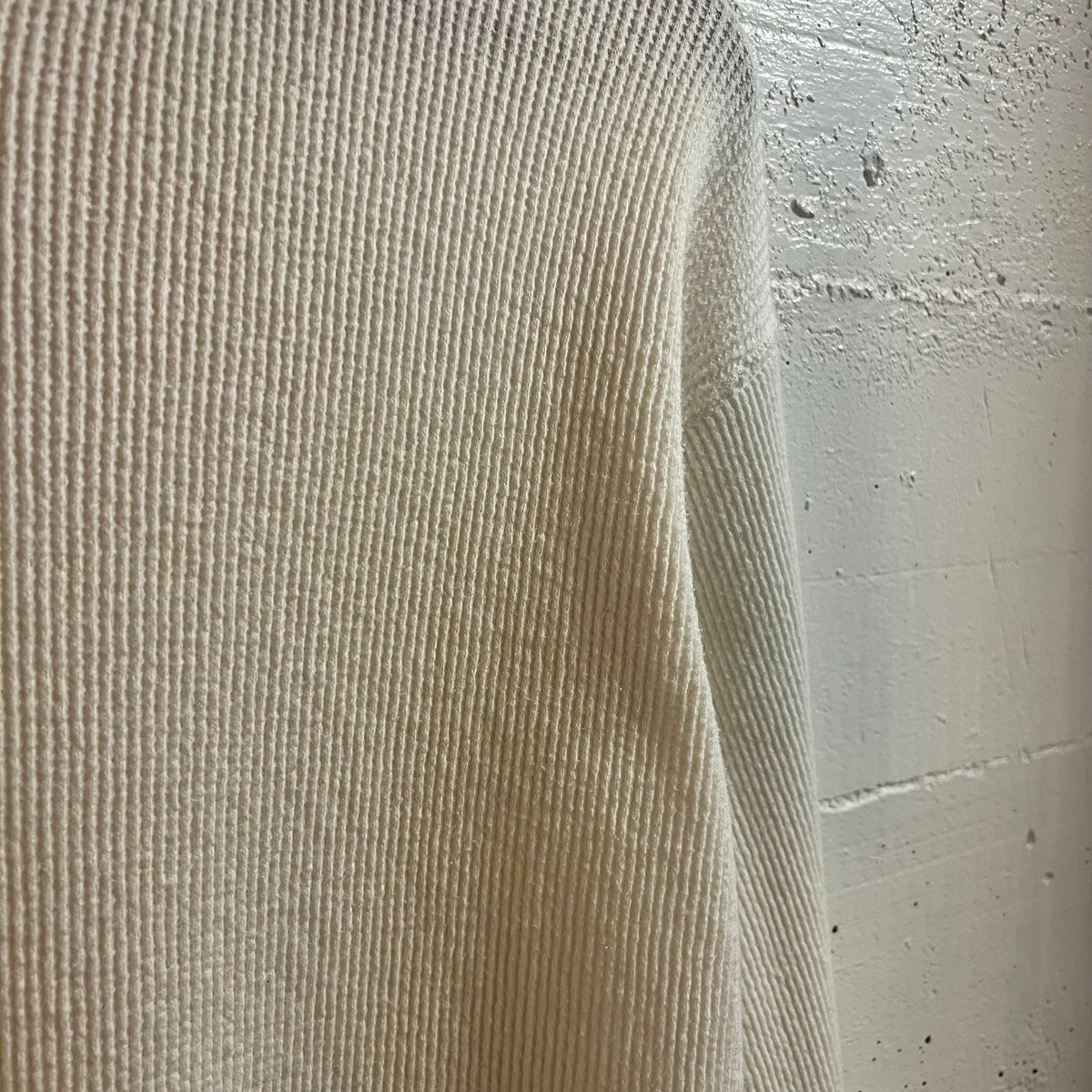 Vintage 50's/60's Cotton Waffle Knit Long Sleeve Split Hem Thermal Shirt - Size Medium/Large - Made In USA - White