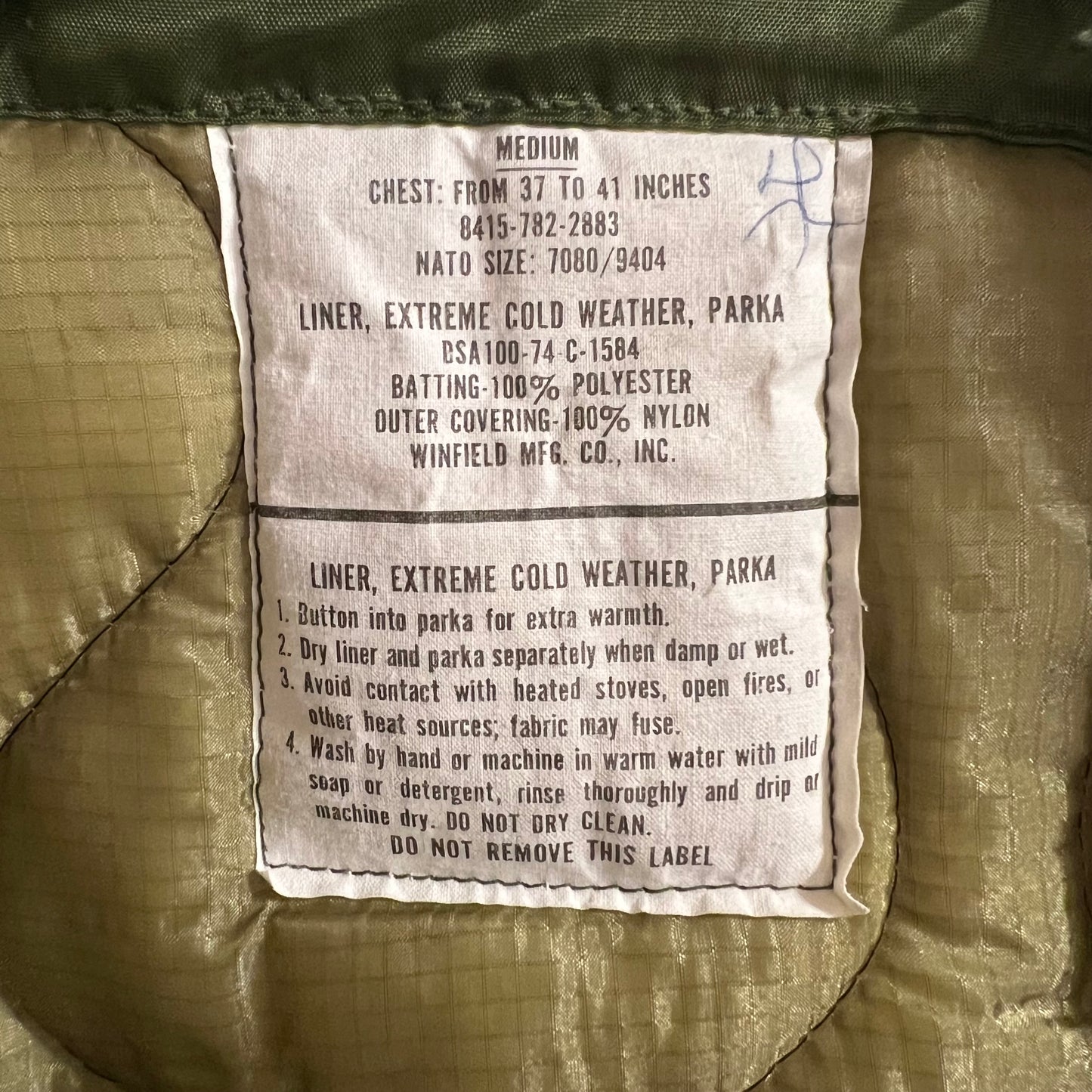 True Vintage U.S. Military Issued Extreme Cold Weather Parka Liner - Size Medium - Made In USA - Olive Drab - DSA100-74-C-1584