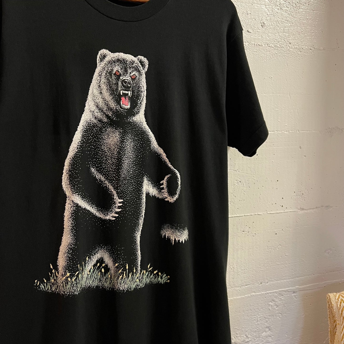 Vintage 80’s Wildlife Angry Bear Graphic Single Stitch T-Shirt - Size XL - Made In USA - Black/White/Multi