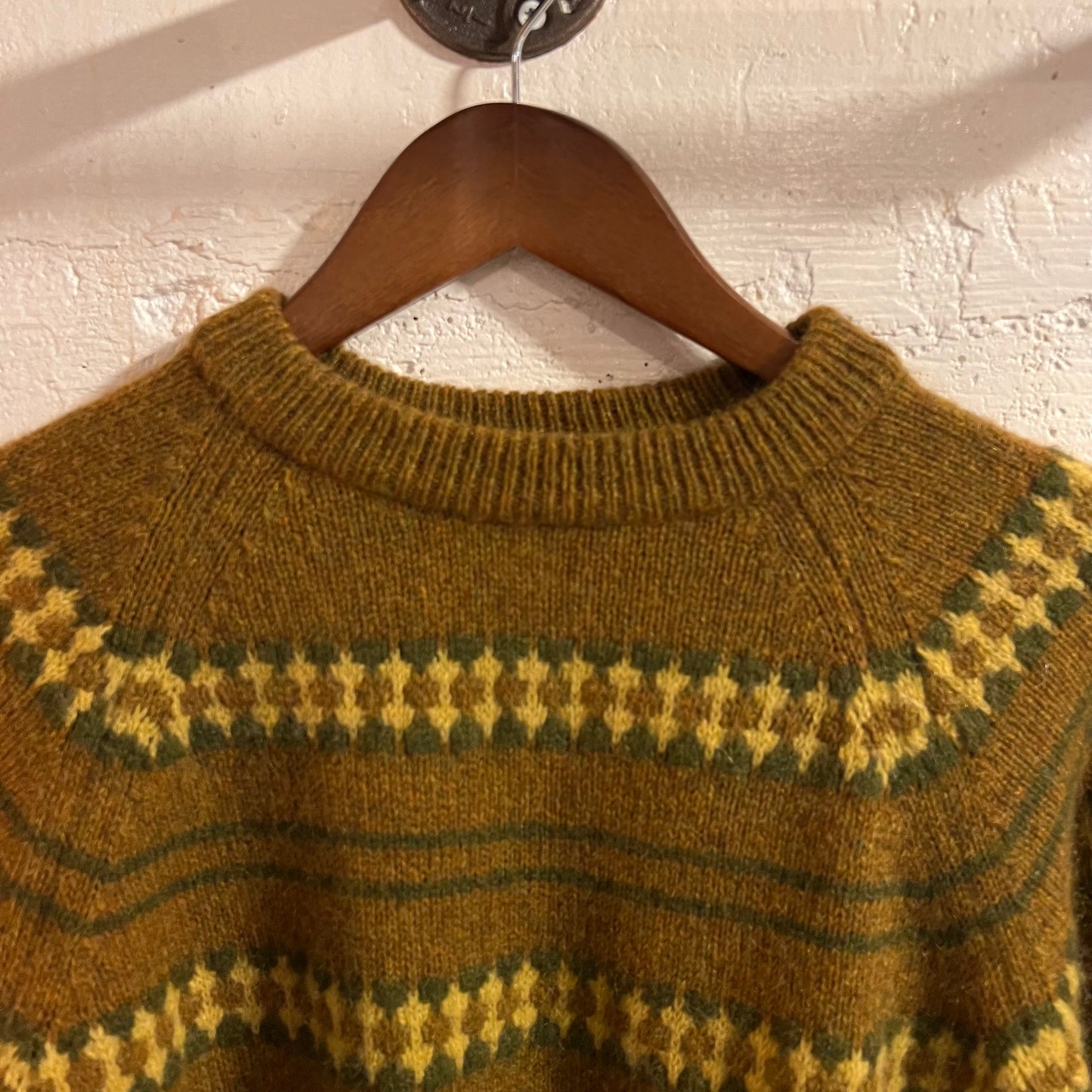 Vintage 60’s Jantzen Fair Isle Yoked Ski Patterned Raglan Sleeve Knitted Sweater - Size Medium - Made In USA - Mustard Yellow/Green