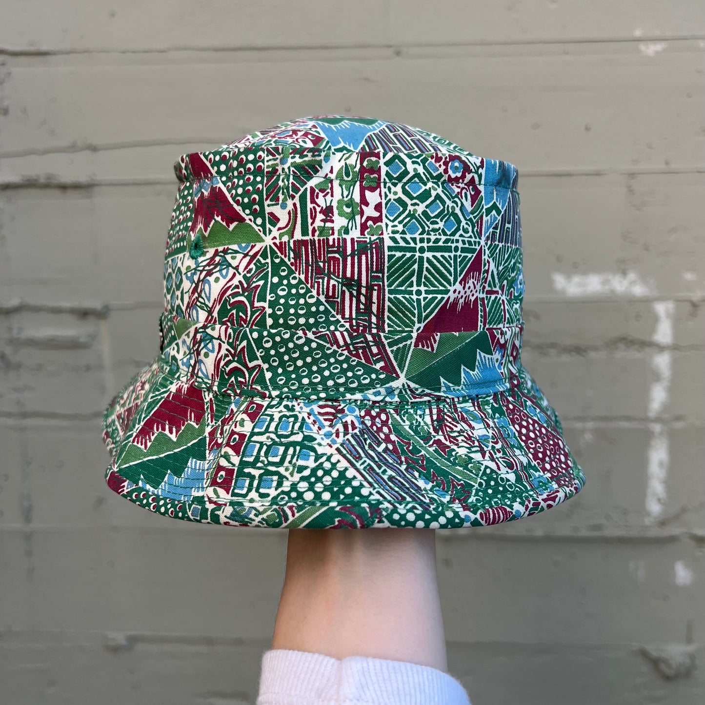 Vintage 1960's Abstract Pattern Bucket Hat - Size Medium - Green/White/Red