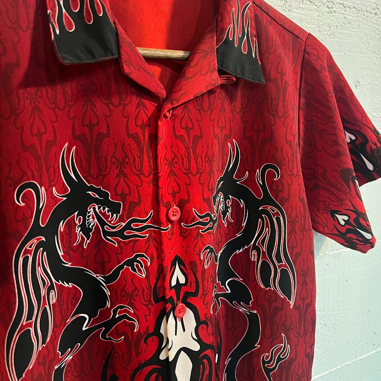 Vintage Y2K Dragonfly Tribal Dragon Short Sleeve Button-Up Rayon Loop Collar Shirt - Size Small - Red/Black