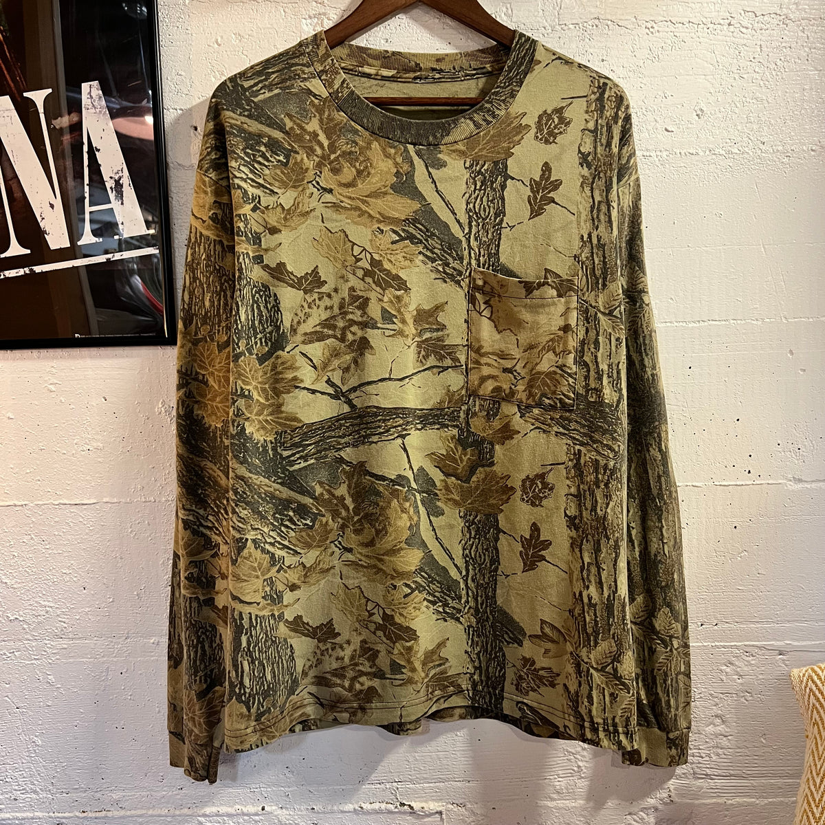 Vintage Real Tree Camo Long Sleeve Pocket T-Shirt - Size XL - Earth Toned