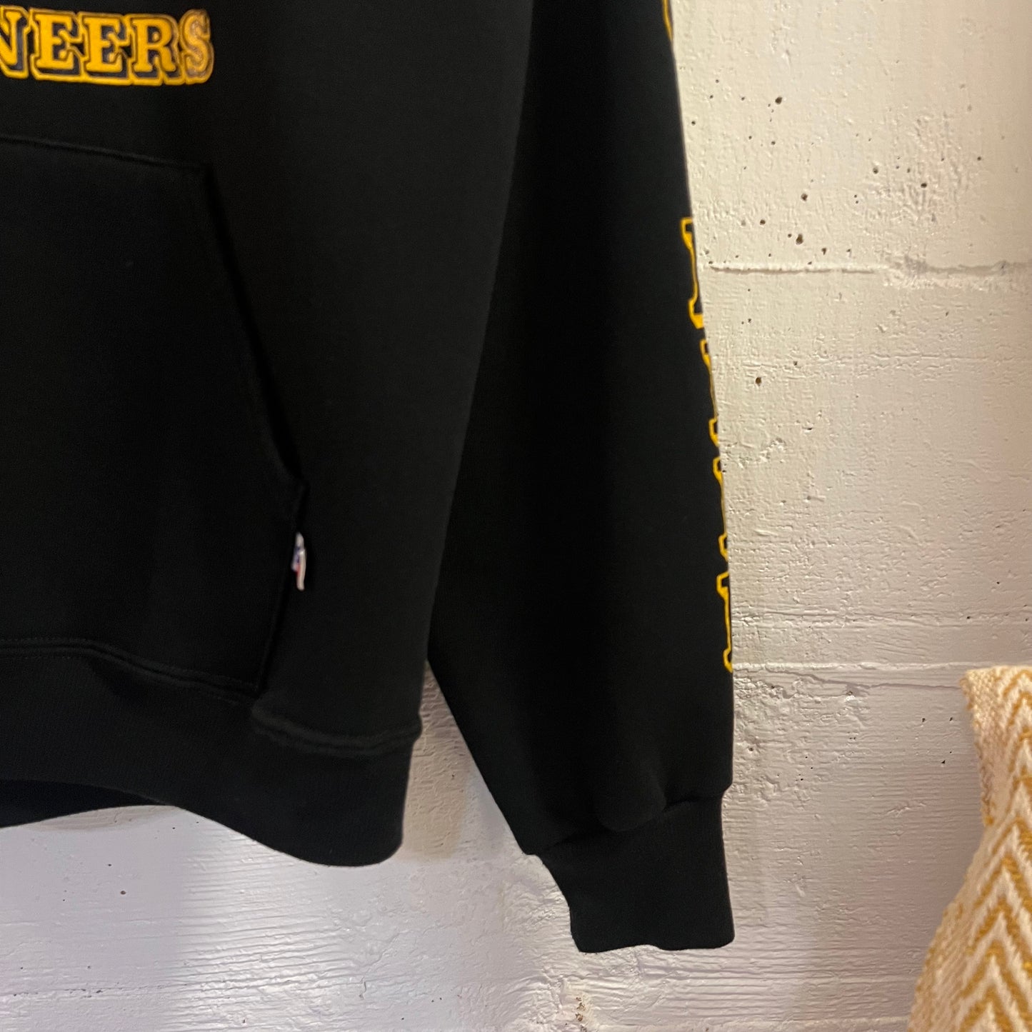 Vintage 90’s Russell Delta 577th U.S. Army Engineers Bulldog Hoodie Sweatshirt - Size Large - Made In USA - Black/Yellow