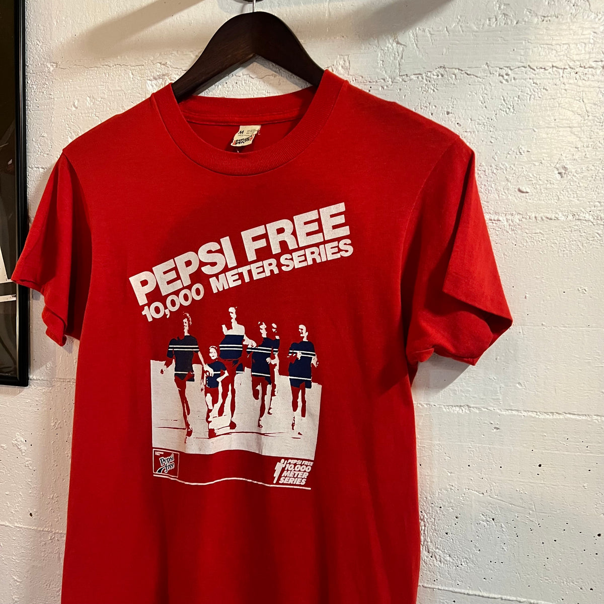 Vintage 80’s Pepsi Free 10,000 Meter Series Run Single Stitch T-Shirt - Size Medium - Made In USA - Red/White/Blue