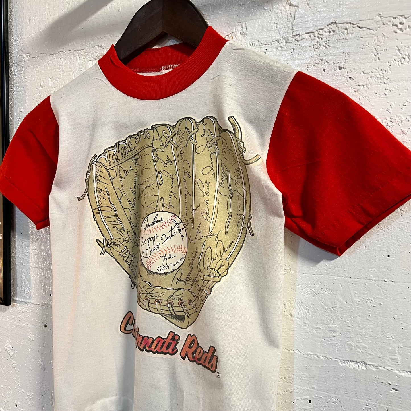 Vintage 80’s Cincinnati Reds Baseball Glove Single Stitch Baby T-Shirt - Size Youth Small - White/Red