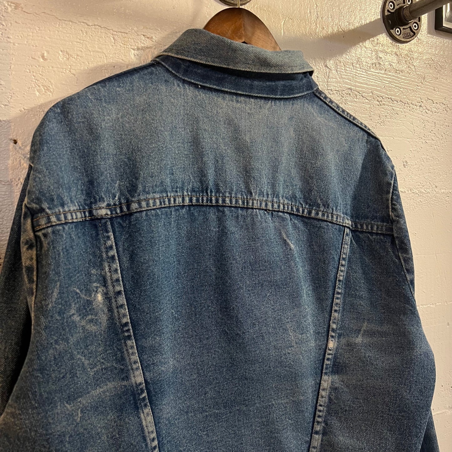 Vintage 70’s Faded/Distressed Rustler Button Up Denim Jacket - Size XL - Medium Wash