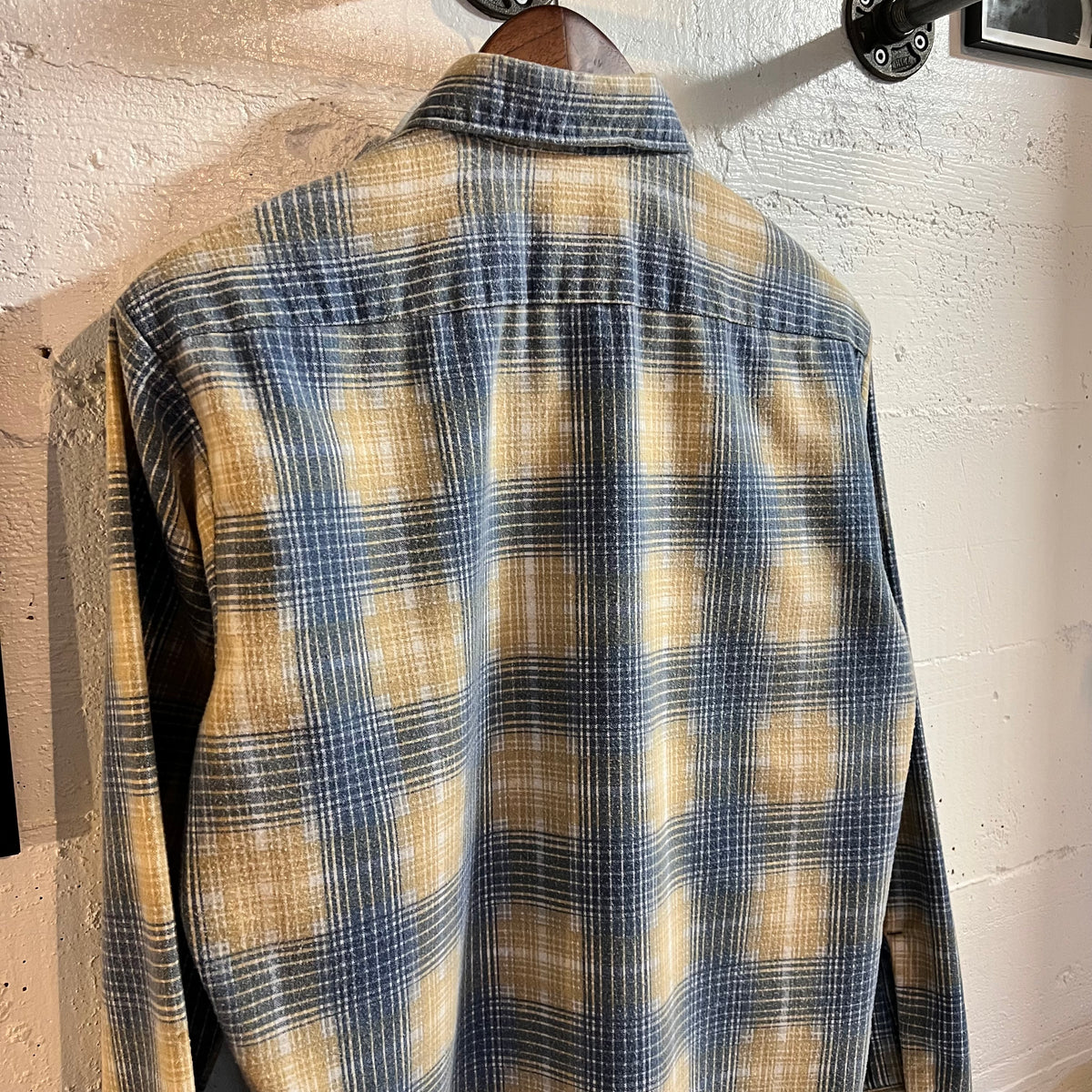 True Vintage 1970's Fieldmaster By Sears Perma-Prest Shadow Plaid Button Up Flannel Shirt - Size Small - Made In USA - Blue/Tan/White