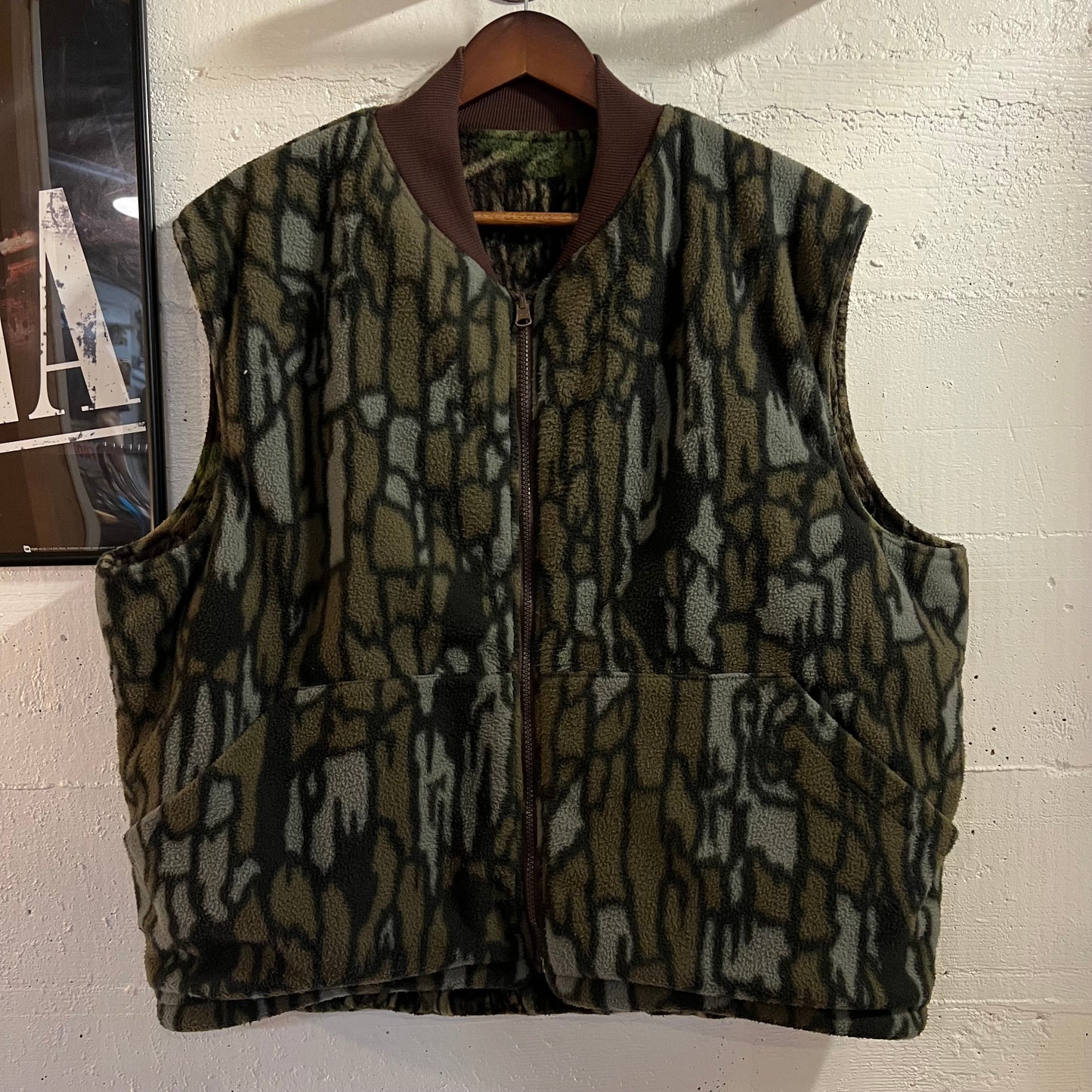 Vintage 80’s Cabelas Reversible Realtree/Trebark Camo Fleece Vest - Size 2XL - Made In USA - Earth Toned