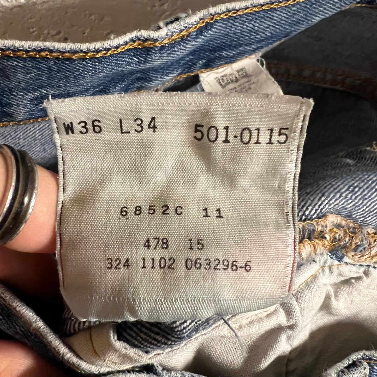 Vintage Distressed 2000's Levi's 501-0115 - Size 35" x 33" - Made In Guatemala - Mid Wash Indigo