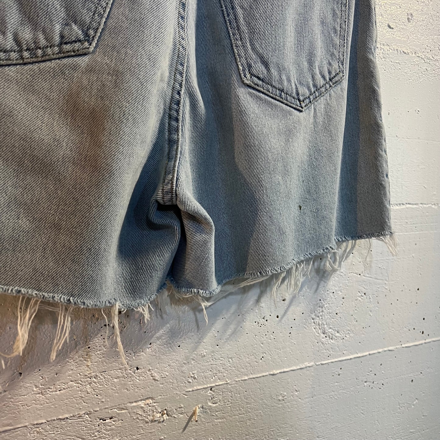 Vintage 90's Stonewash Cut Off Denim Shorts - Size 30" x 5" - Light Faded Indigo