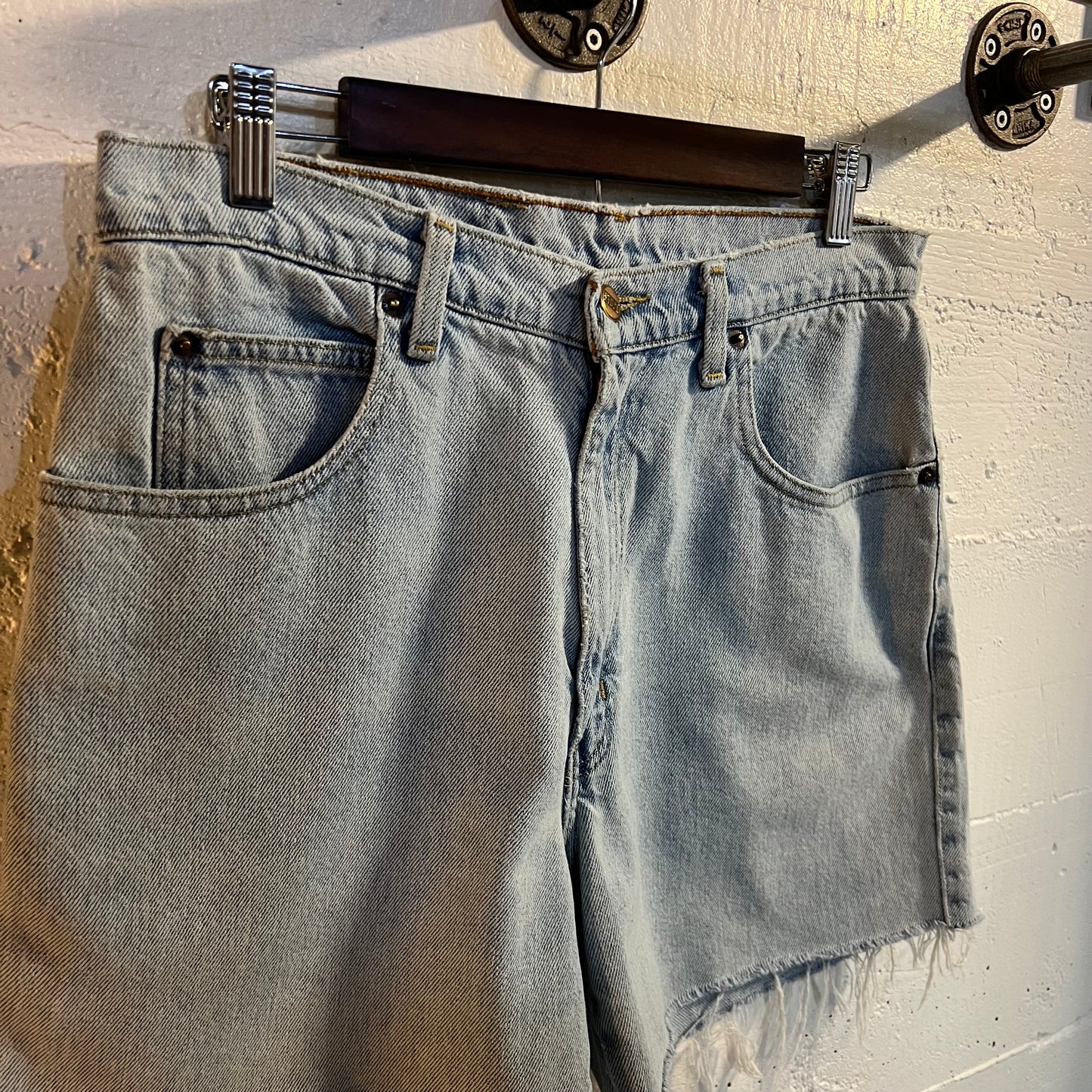 Vintage 90's Stonewash Cut Off Denim Shorts - Size 30" x 5" - Light Faded Indigo