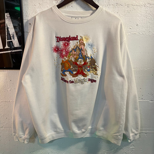 Vintage 2000's Disneyland Embroidered Crewneck Sweatshirt - Size Large - White/Multi
