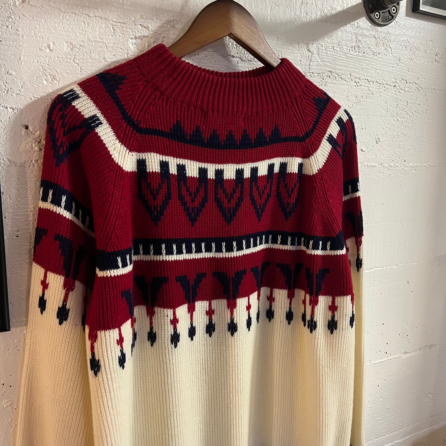 Vintage 70’s JCPenney Fair Isle Geometric Patterned Knit Raglan Sweater - Size Large - Maroon/Navy/White