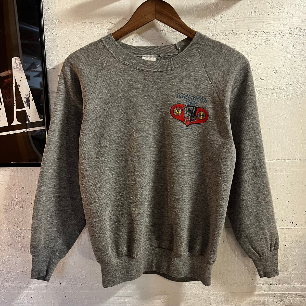 Vintage 80’s Plain & Fancy Farm Raglan Crewneck Sweatshirt - Size Medium - Made In USA - Heather Grey/Multi