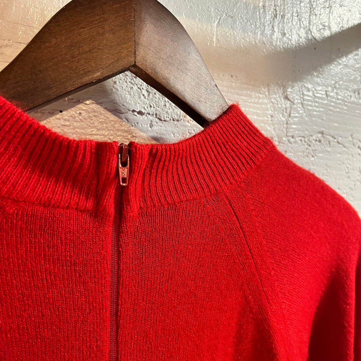 Vintage 80’s/90’s Duvet Raglan Sleeve Knitted Sweater - Size Small - Made In USA - Red