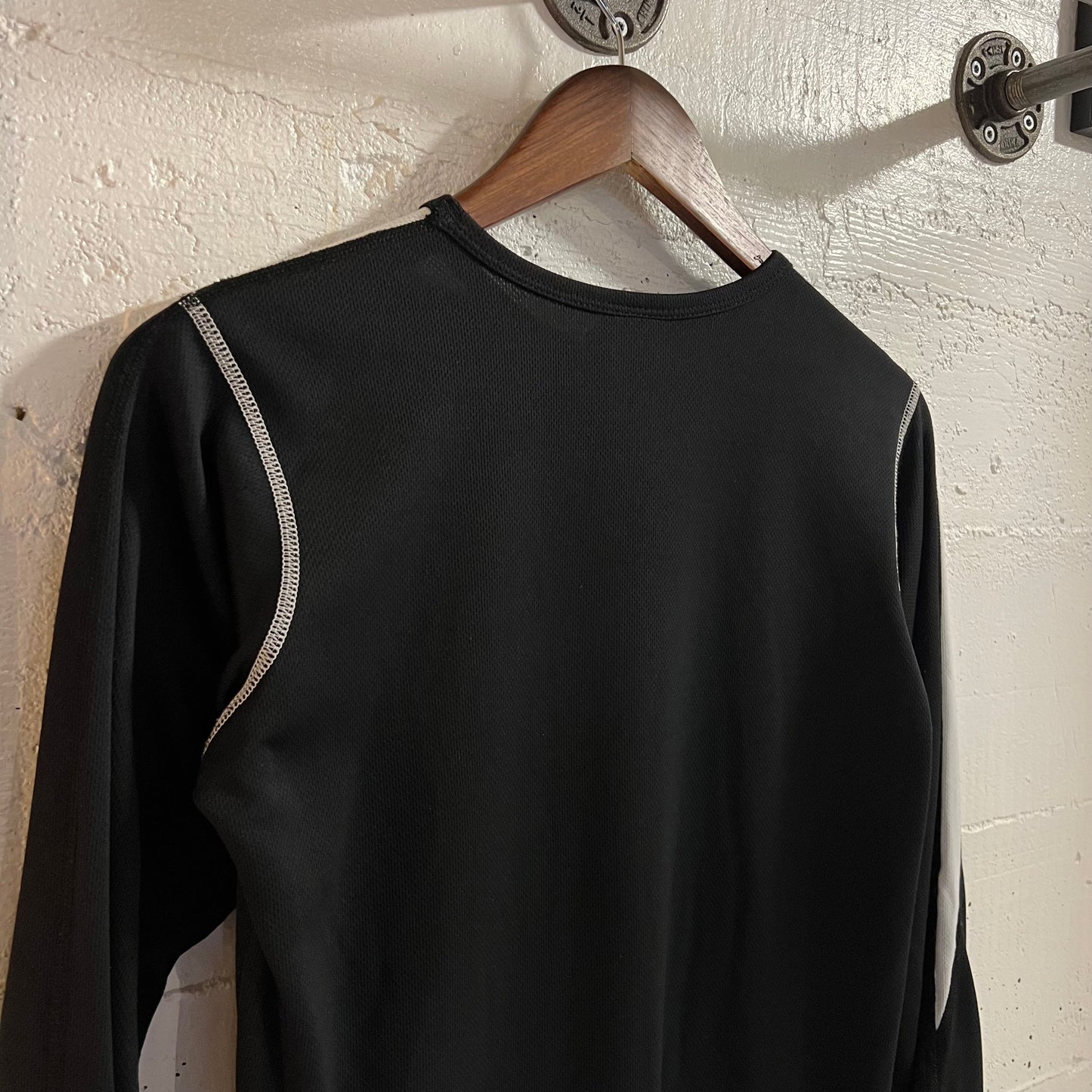 Vintage 2000’s Oakley Mesh Long Sleeve T-Shirt - Size Small - Black/White