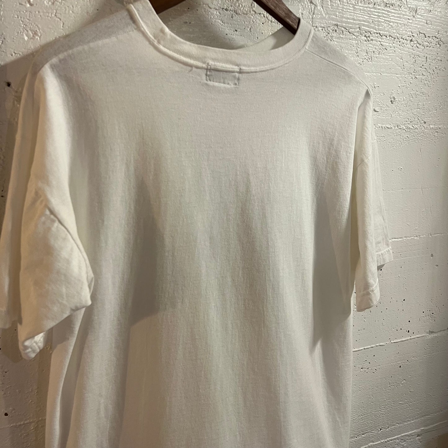 Vintage 2000's Willow Bay 'Home Garden' Graphic T-Shirt - Size Medium - White/Multi