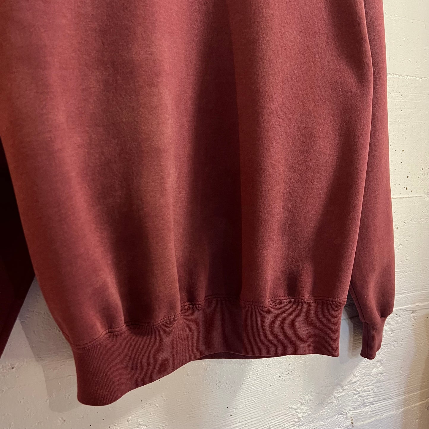 Vintage 90’s Distressed/Faded Blank Crewneck Sweatshirt - Size Large - Maroon