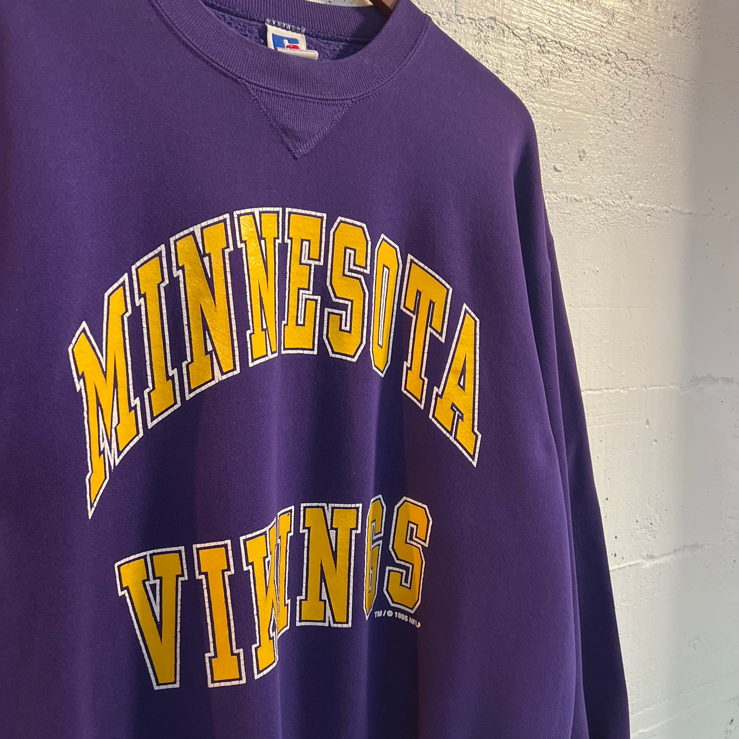 Vintage 1995 Russell Minnesota Vikings NFLP Crewneck Sweatshirt - Size XL - Made In USA - Purple/Yellow