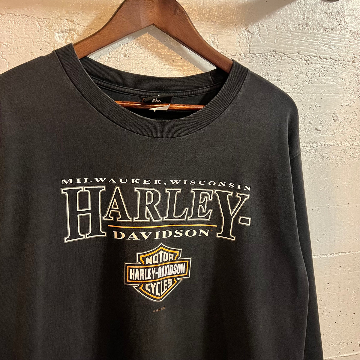 Vintage 2003 Harley Davidson Milwaukee, Wisconsin Graphic Long Sleeve T-Shirt - Size Large - Made In USA - Black/Multi