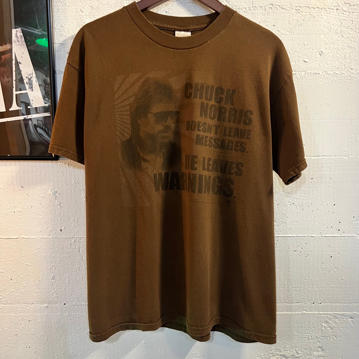 Vintage Funny Chuck Norris T-Shirt - Size Large - Brown/Black