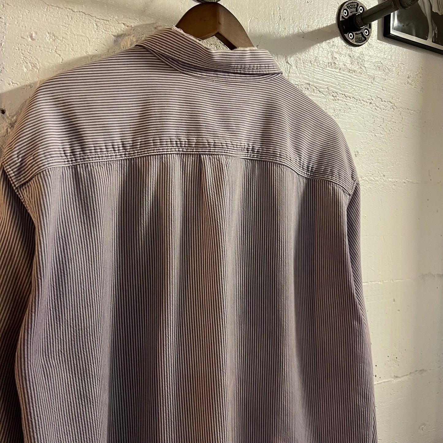 Vintage 90’s Distressed Prison Blues Pin Striped Long Sleeve Button Up Shirt - Size Large - Made In USA - White/Purple