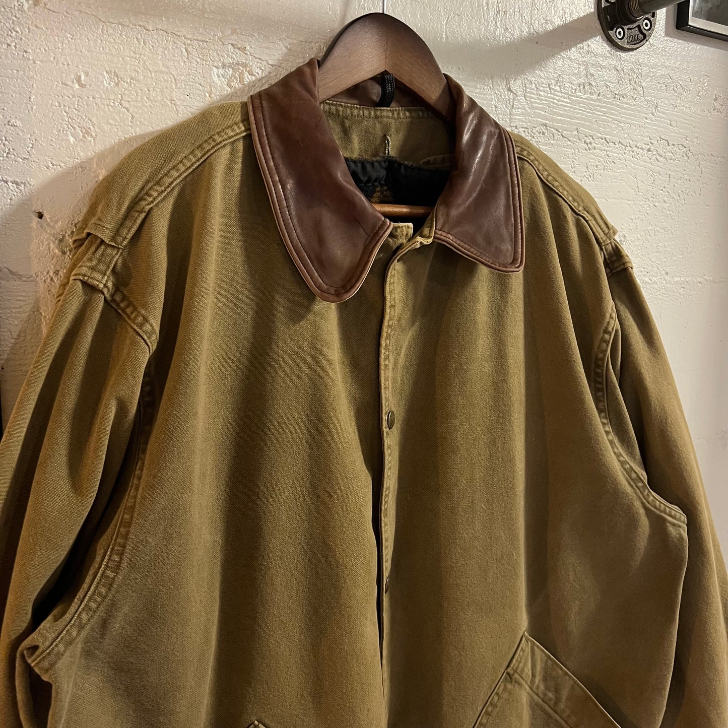 Vintage 90's Woolrich Aztec Lined Leather Collar Barn Coat - Size Large - Made In USA - Tan/Khaki
