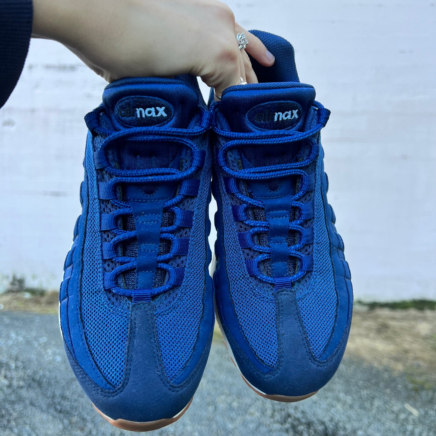 *Pre-Owned* Sample Nike Air Max 95 Coastal Blue - Size 7W/5.5M - Coastal Blue/Midnight Navy/Gum