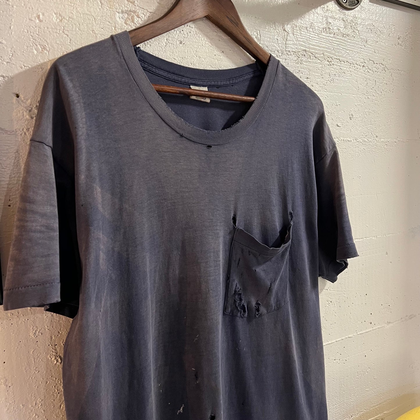 Vintage 80’s Distressed Black Single Stitch Pocket T-Shirt - Size XL - Made In USA - Faded Black
