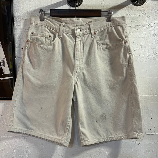 Vintage 90's Distressed Levi's 550 Loose Fit Denim Jean Shorts - Size 33" - Natural