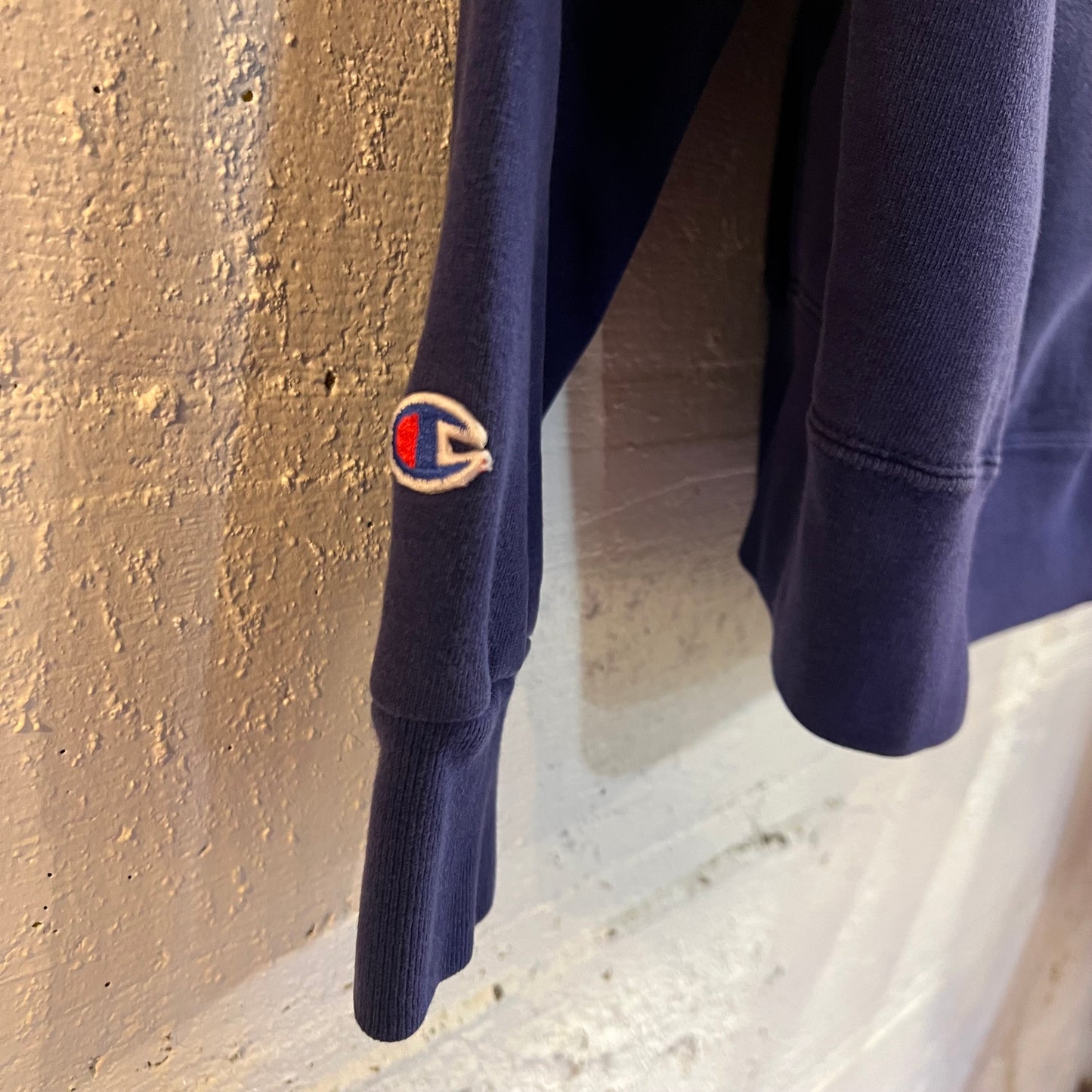 Vintage 90’s Embroidered Champion Crewneck Sweatshirt - Size XL - Made In USA - Blue