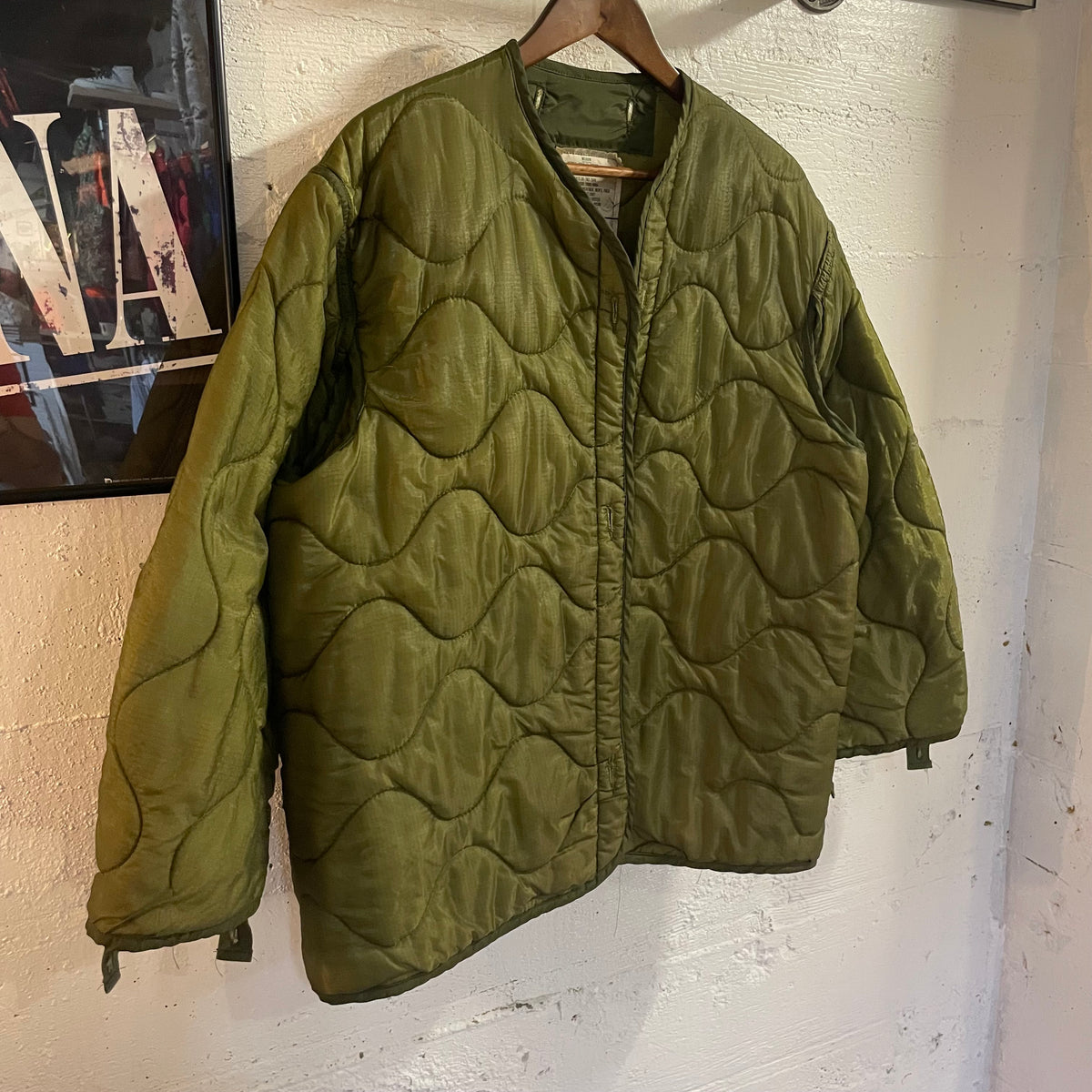 True Vintage 1970's U.S. Military Cold Weather Quilted Field Jacket Liner - Size Medium - Made In USA - Olive Drab - DLA100-79-C-2497