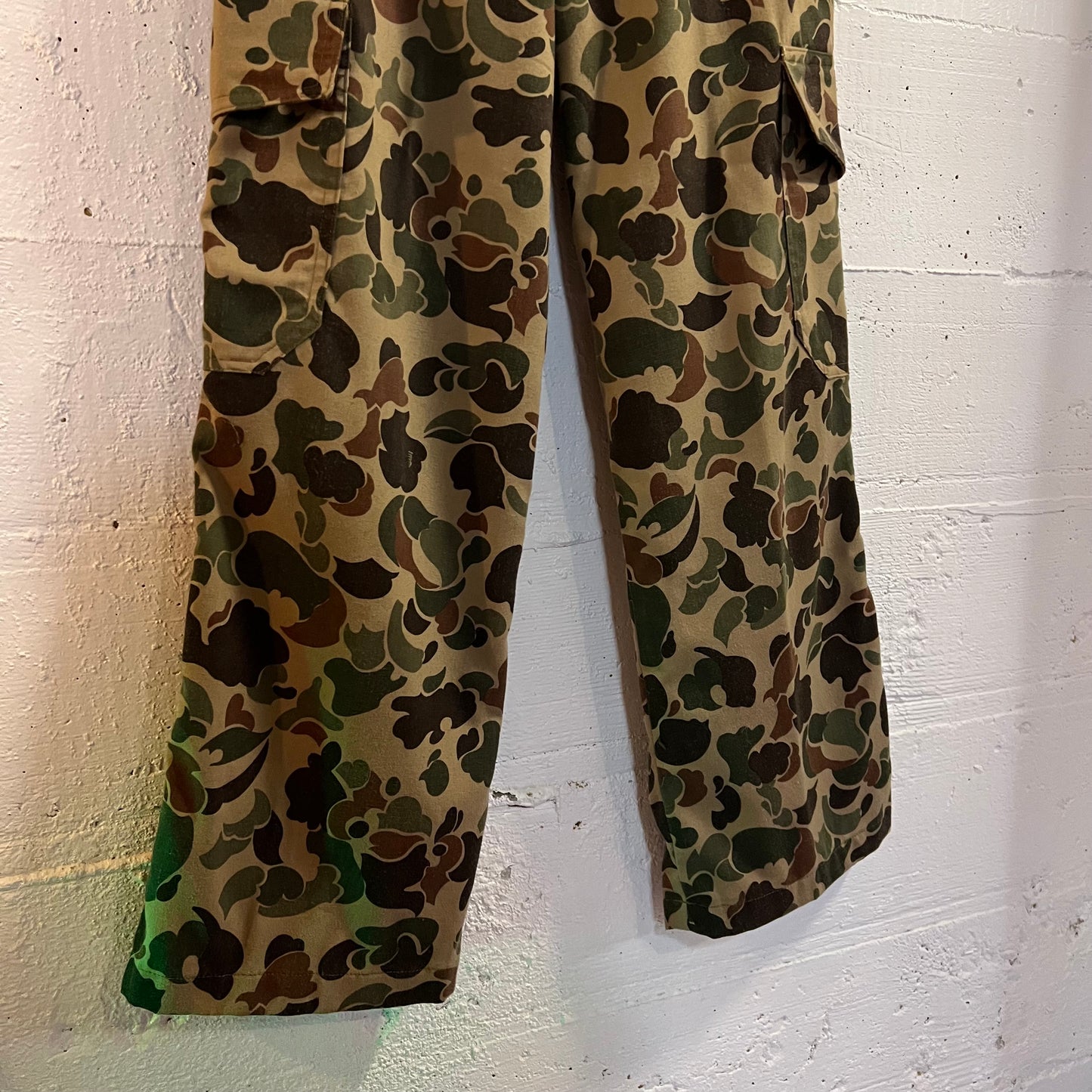 Vintage Duck Camo Cargo Hunting Field Pants - Size 30"/28" - Made In USA - Olive/Brown/Camo