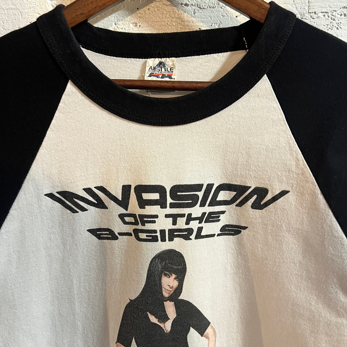 Vintage Y2K Josie Cotton "Invasion Of The B-Girls” Raglan Sleeve Baseball T-Shirt - Size Large - Black/White