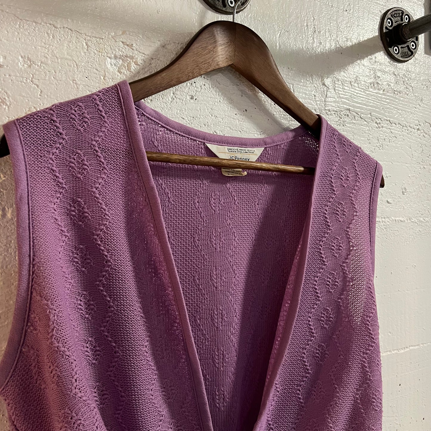 Vintage 1970’s JCPenney Knitted Sweater Cardigan Vest - Size L/XL (14) - Made In USA - Lavender Purple