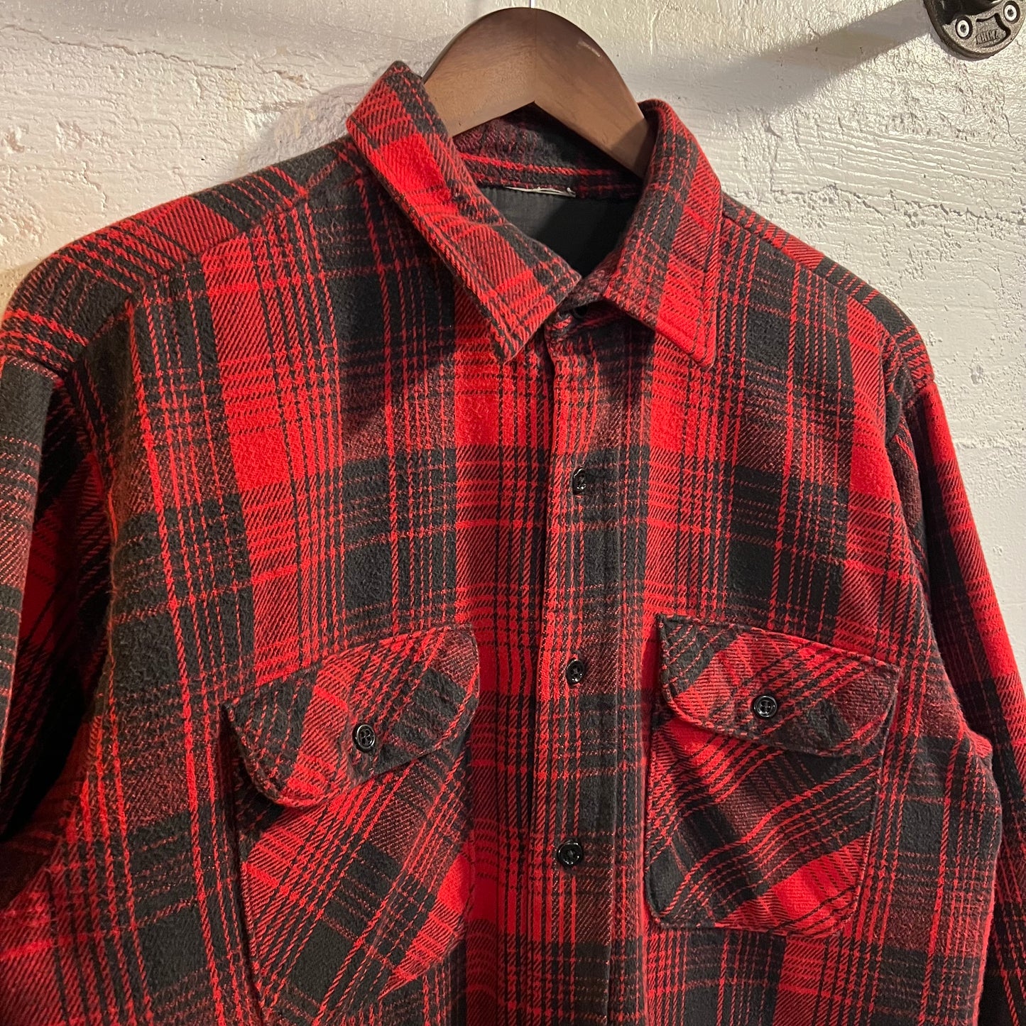 Vintage Plaid Quilted Plaid Flannel Overshirt - Size Large - Red/Black