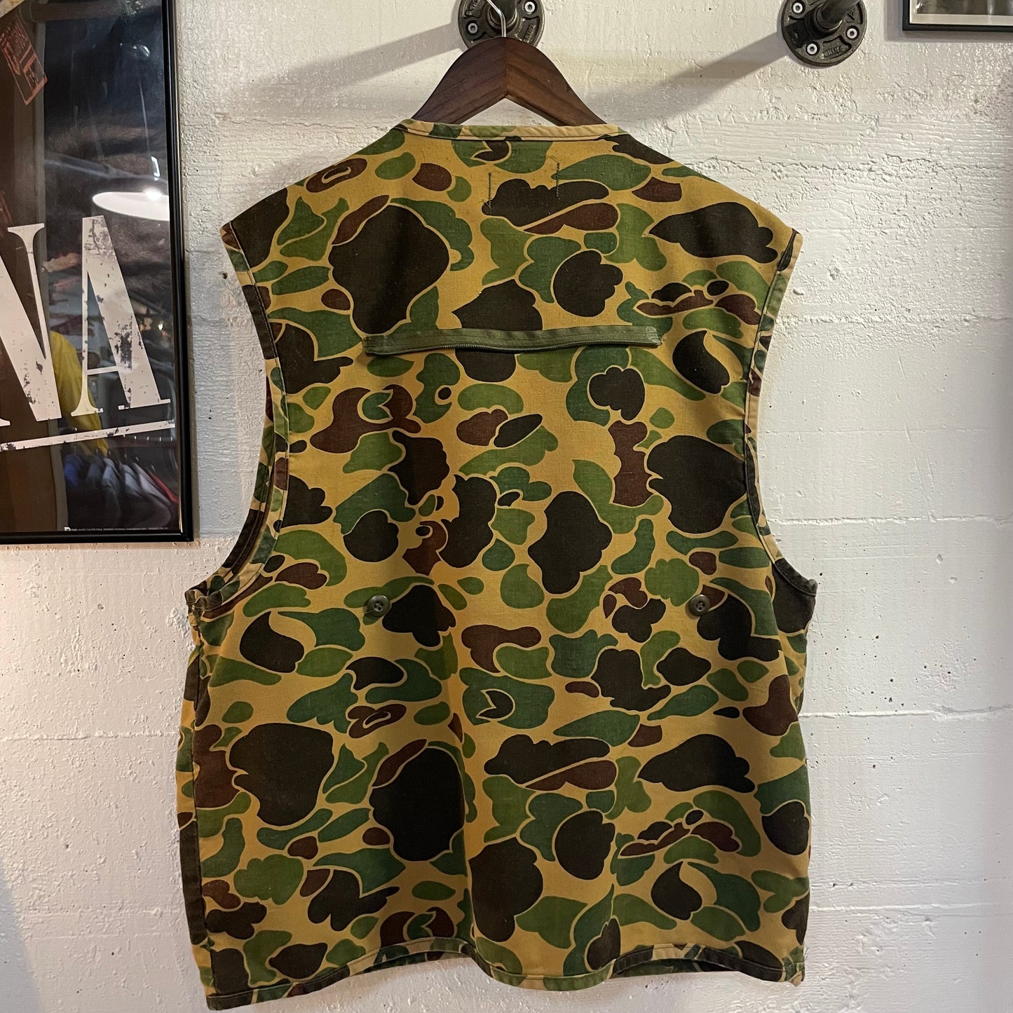 Vintage 1970's Saf-T-Bak Duck Camo Hunting Vest - Size Large - Made In USA - Camouflage/Multi