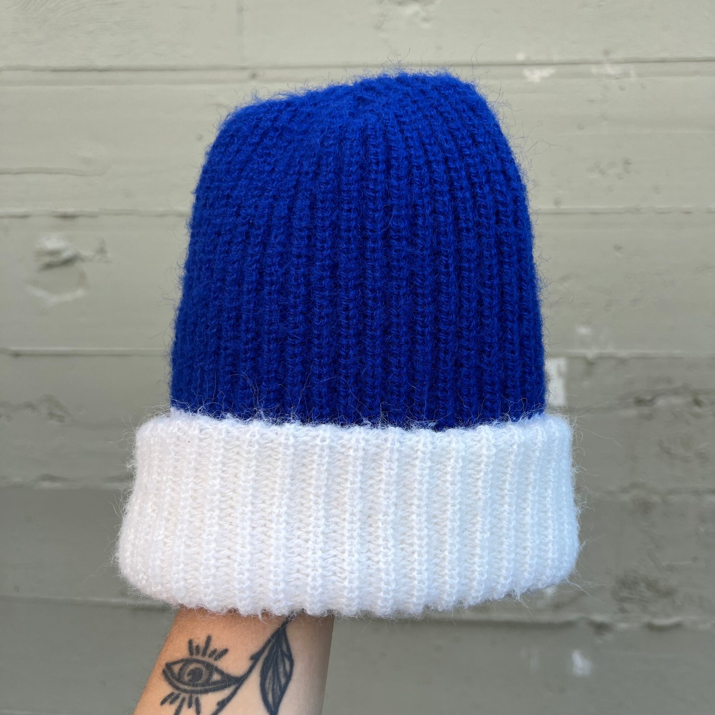 Vintage Mercedes-Benz Ribbed Knit Cuffed Beanie - One Size Fits Most - Blue/White