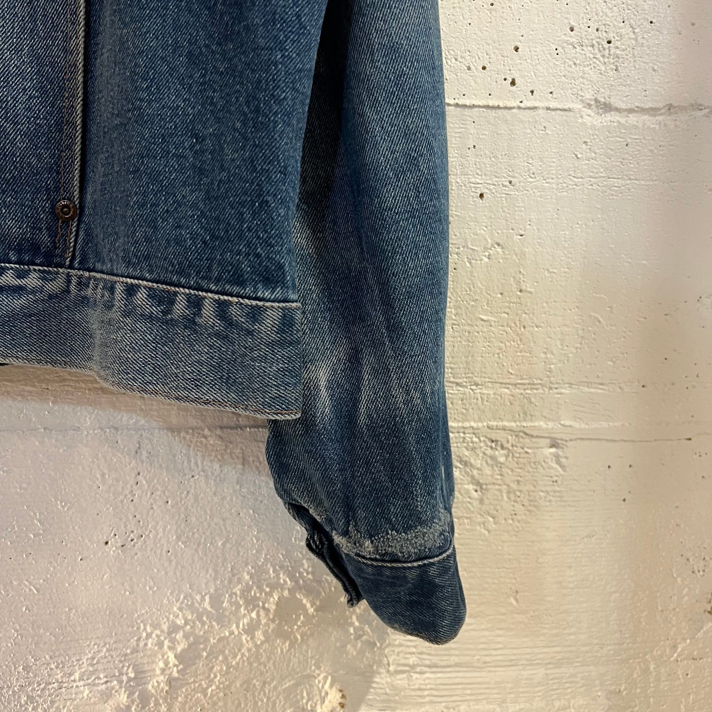 Vintage 70’s Faded/Distressed Rustler Button Up Denim Jacket - Size XL - Medium Wash