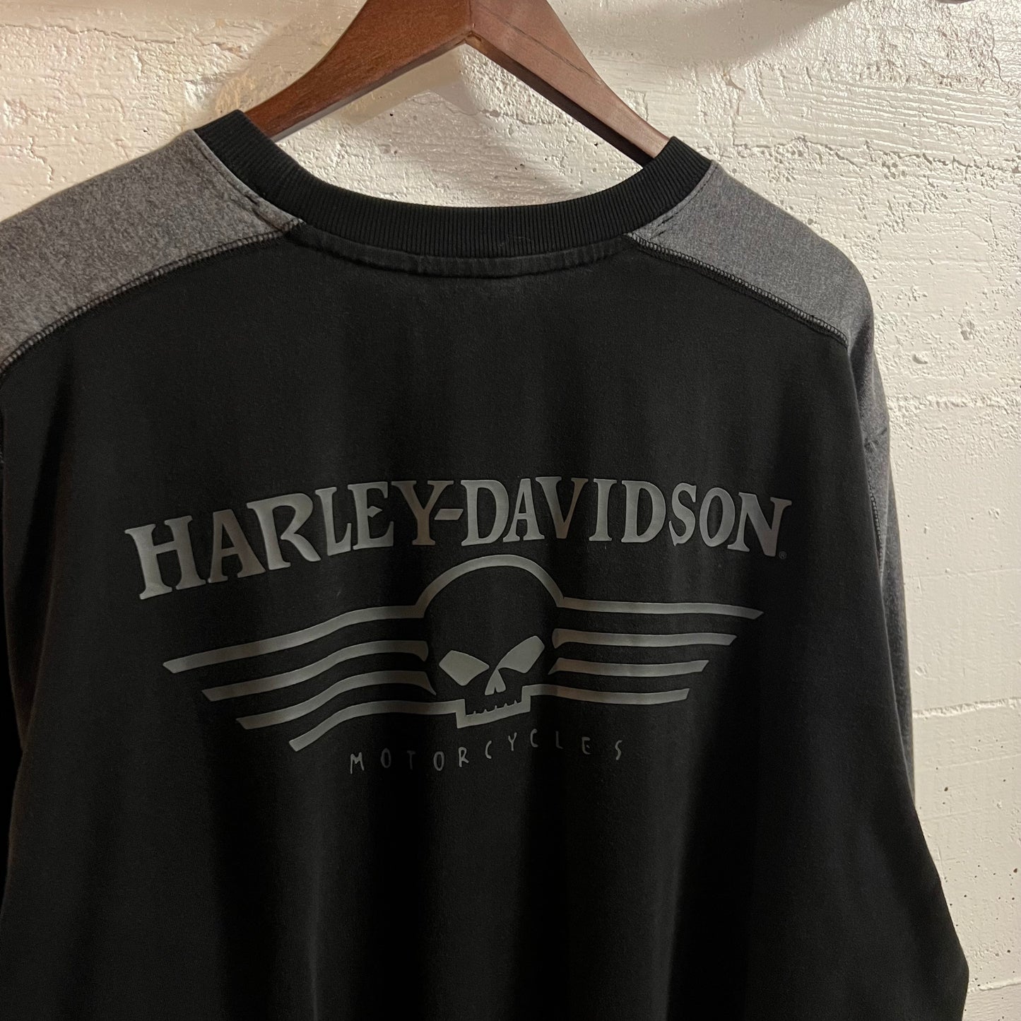 Y2K Harley Davidson Motorcycles Skull Long Sleeve T-Shirt - Size 2XL - Black/Grey