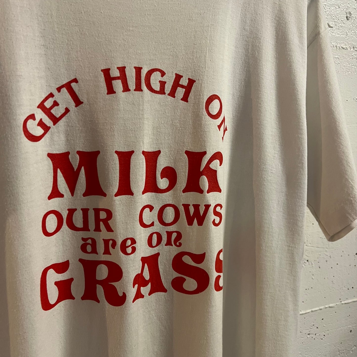 Vintage 80's Screen Stars Funny 'Get High On Milk' Single Stitch T-Shirt - Size XL - Made In USA - White/Red