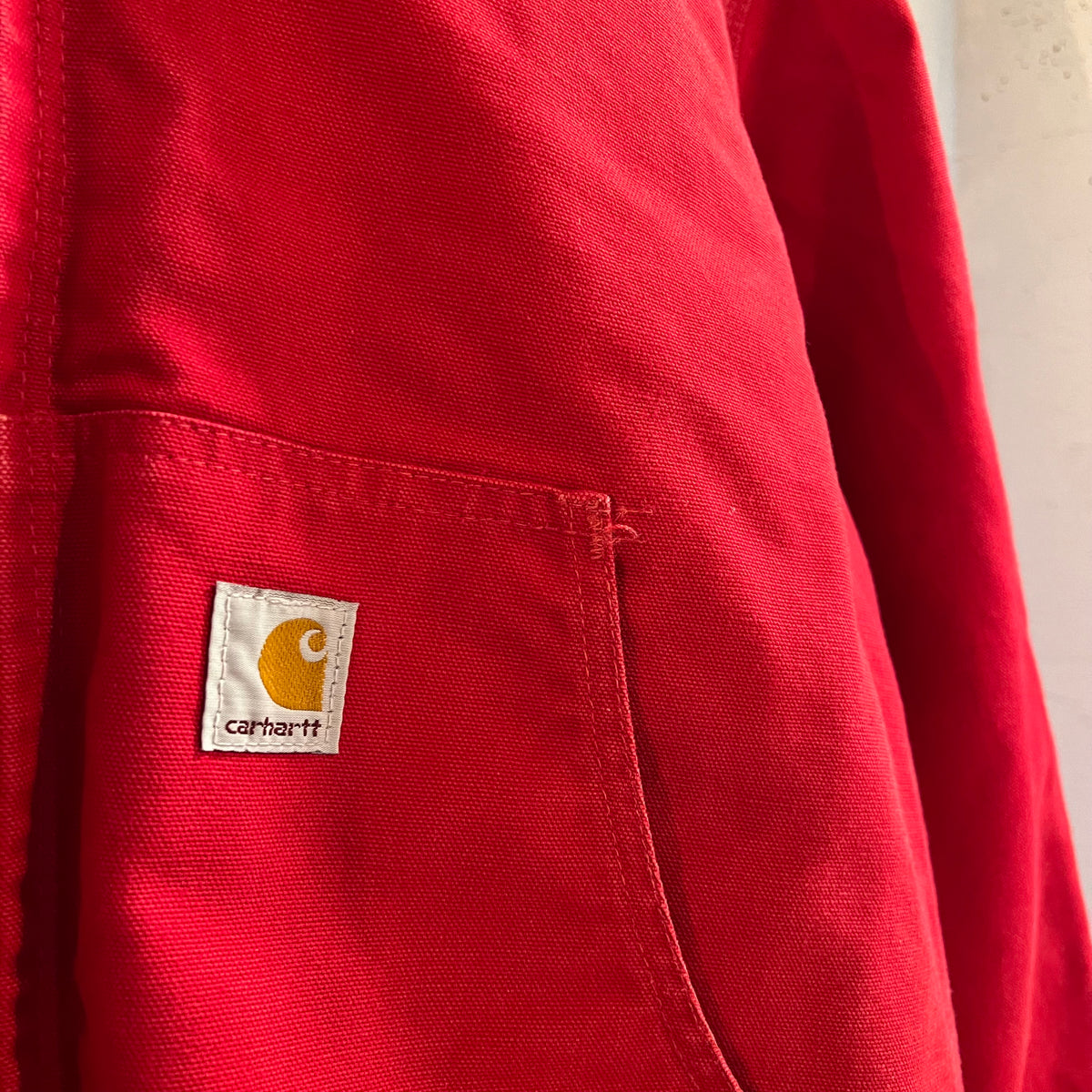 Vintage 2000's Carhartt J140 Red Duck Canvas Quilt Lined Hooded Active Jacket - Size Large - 100% Cotton