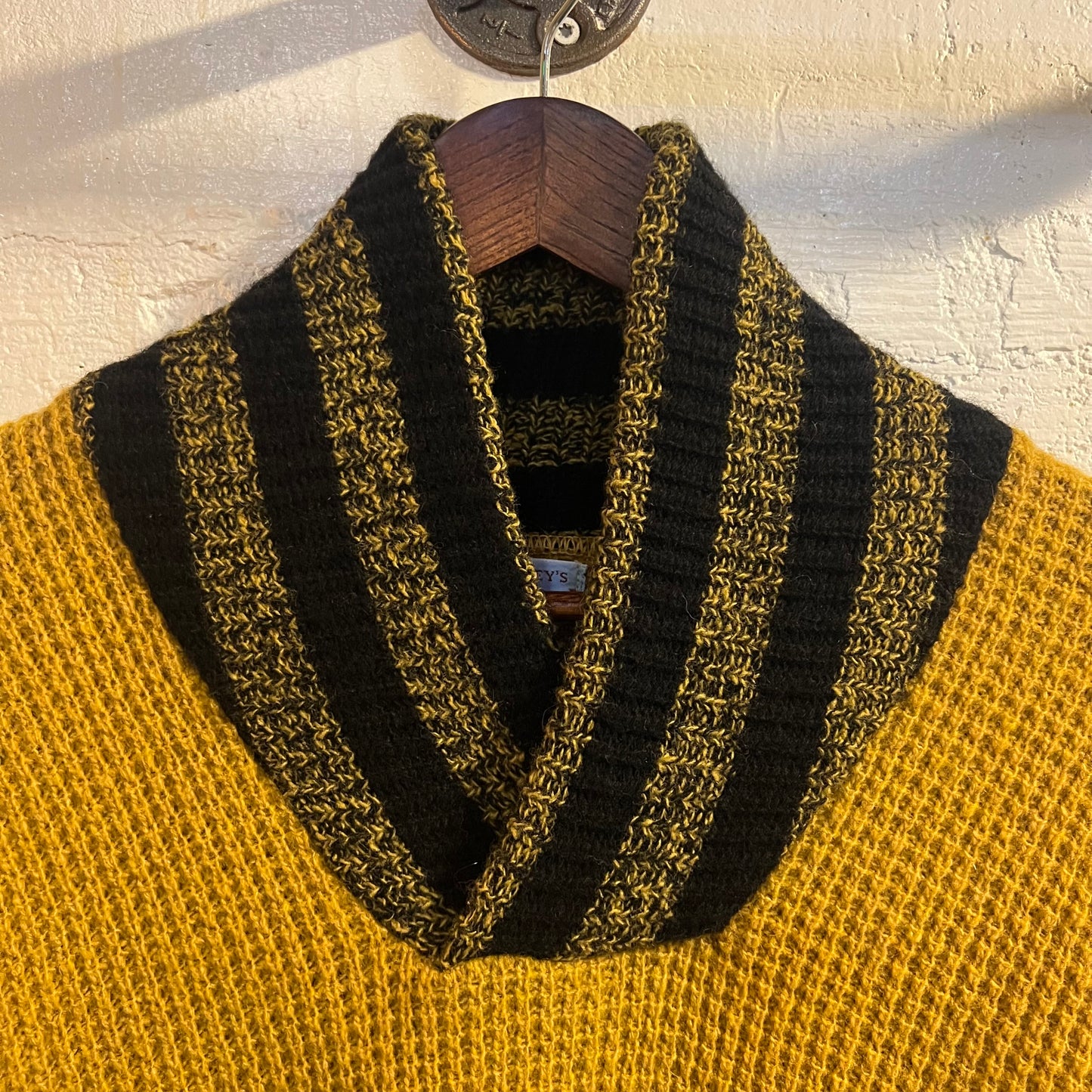 True Vintage 1950's Penney’s Towncraft Lambs Wool Large Shawl Collar Waffle Knit Sweater - Size Large - Mill 8244 - Mustard Yellow/Black