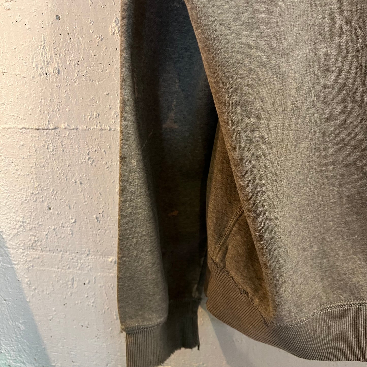 Vintage 2000’s Distressed Embroidered Nike Hoodie Sweatshirt - Size Medium - Heather Grey