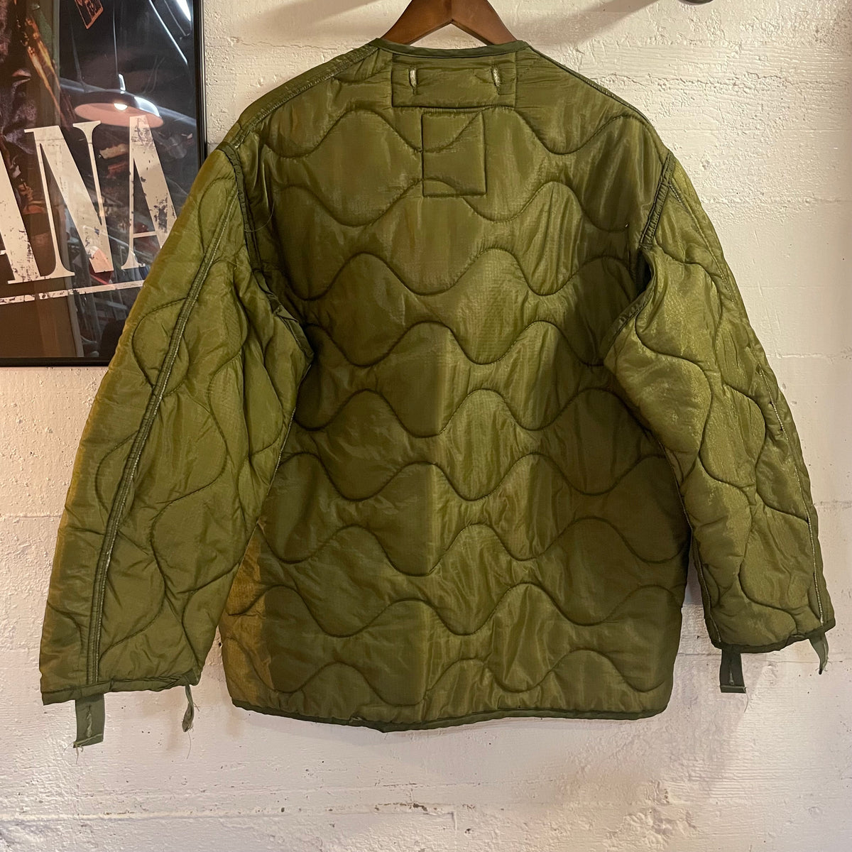 True Vintage 1970's U.S. Military Cold Weather Quilted Field Jacket Liner - Size Medium - Made In USA - Olive Drab - DLA100-79-C-2497