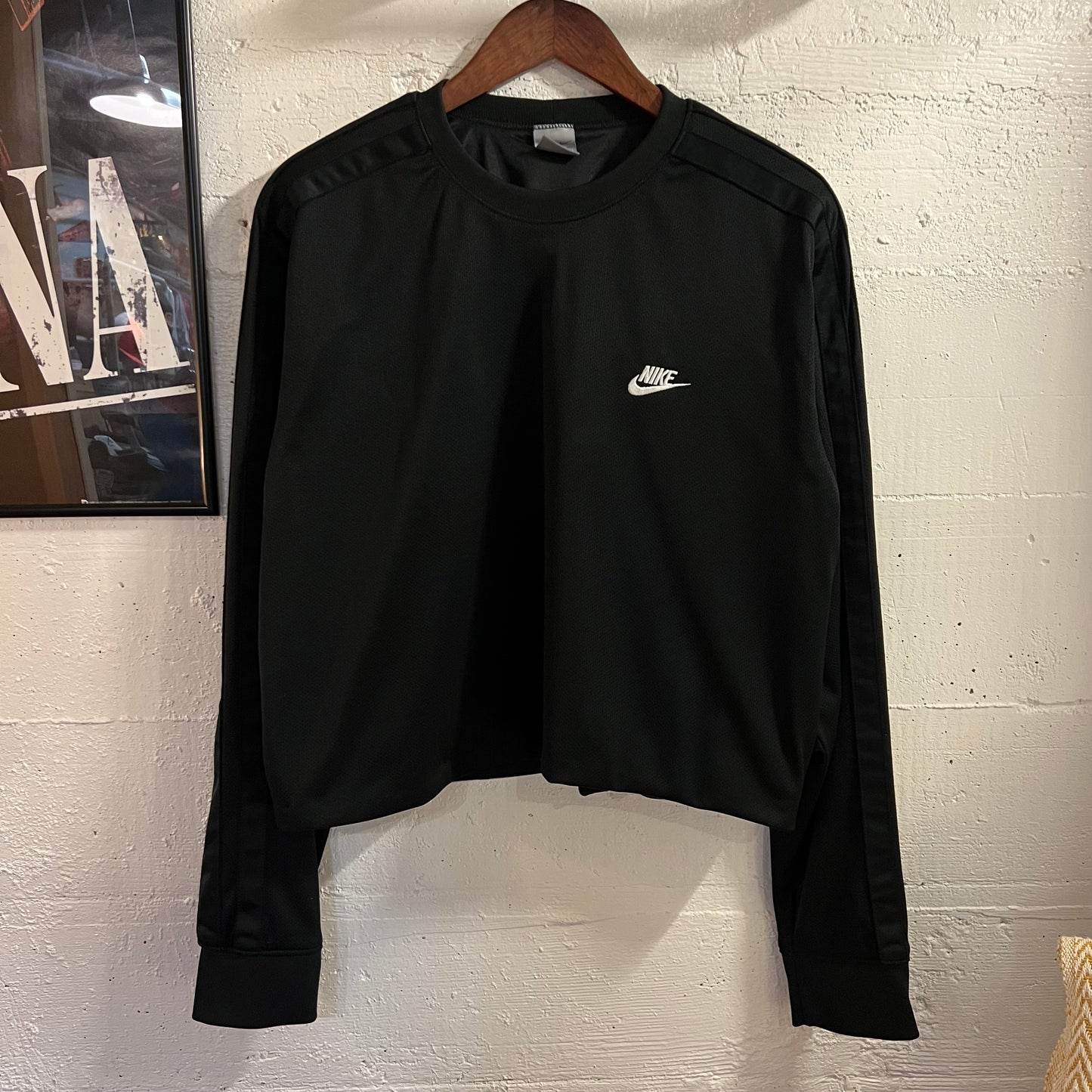 Vintage 2000’s Embroidered Nike Cropped Long Sleeve Mesh Athletic T-Shirt - Size XL - Black/White