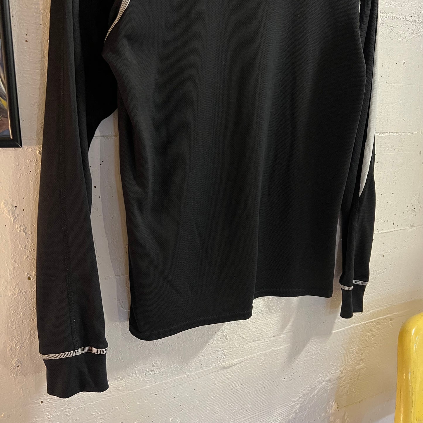 Vintage 2000’s Oakley Mesh Long Sleeve T-Shirt - Size Small - Black/White