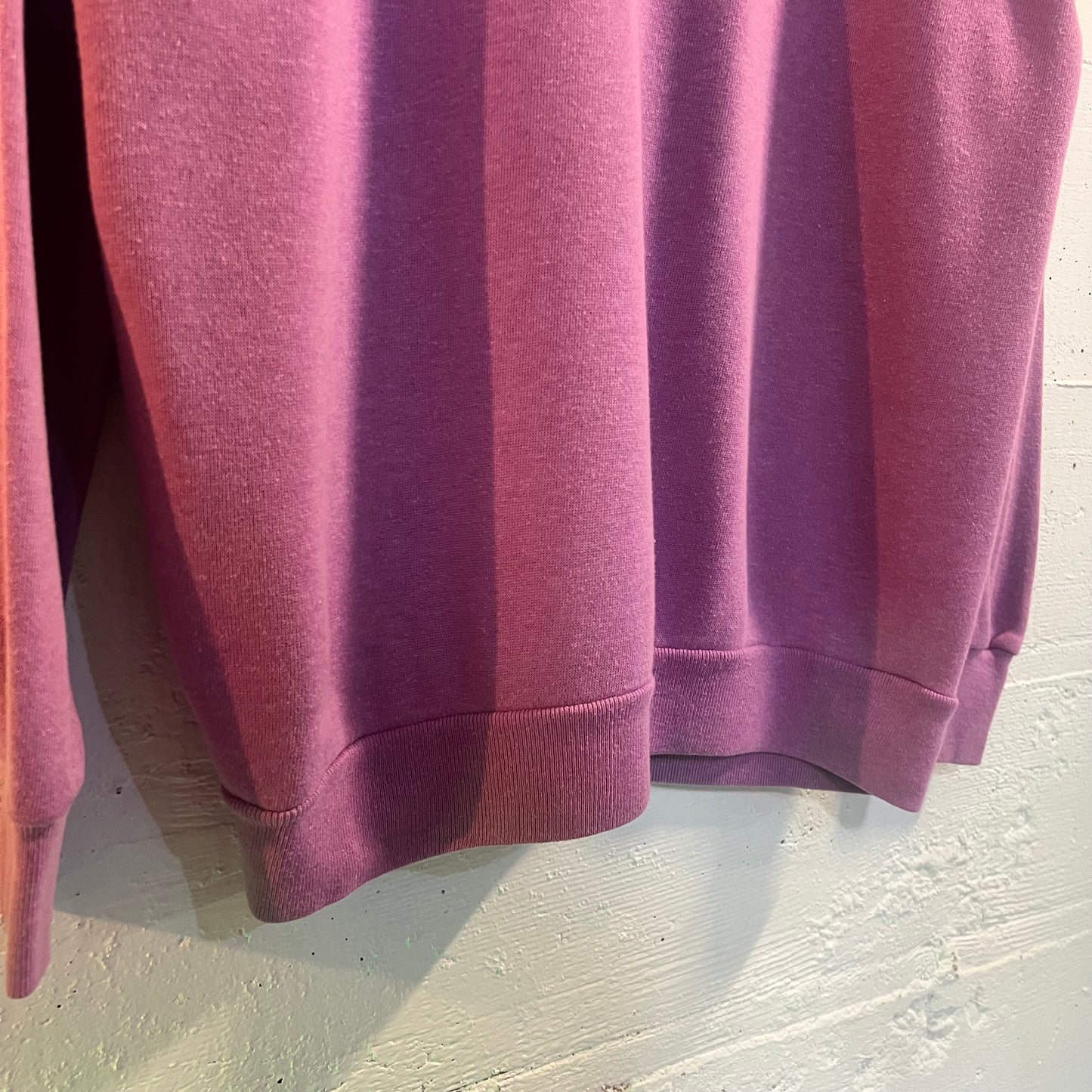 Vintage 90's Oakbrook Blank Raglan Sleeve Crewneck Sweatshirt - Size Large - Made In USA - Fuschia