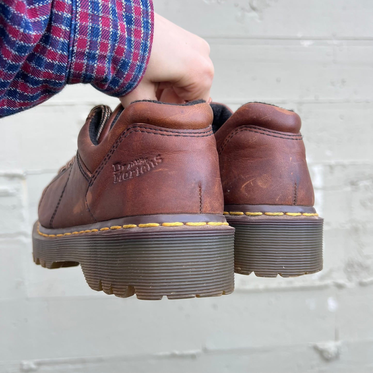 *Pre-Loved* Y2K Dr. Martens Air-Wair 8312 Brown Leather Low Lace Up Oxford Shoes - Size 6M/7W - Brown